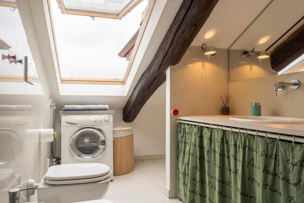 טורינו Cozy Attic In The City Center מראה חיצוני תמונה